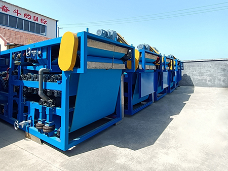 博宇环保-污泥深度脱水设备.jpg 博宇环保-污泥深度脱水设备.jpg